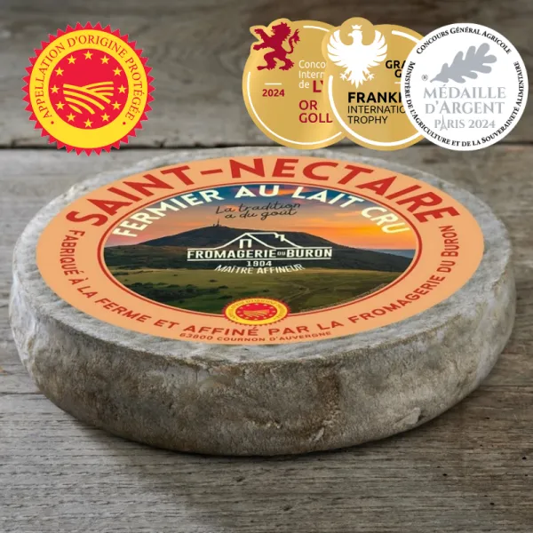 Saint-Nectaire fermier tradition de la fromagerie du Buron, famille Dischamp